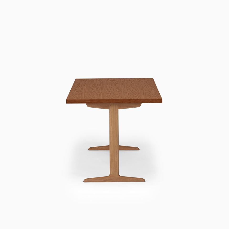 KUUM Table W1400 × D800 - オーク突板ブラウン / クーム テーブル