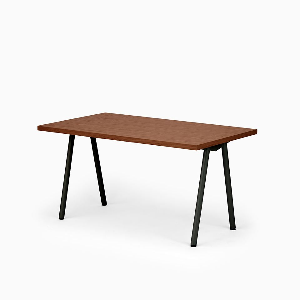 KUUM Table W1400 × D800 - オーク突板ブラウン / クーム テーブル
