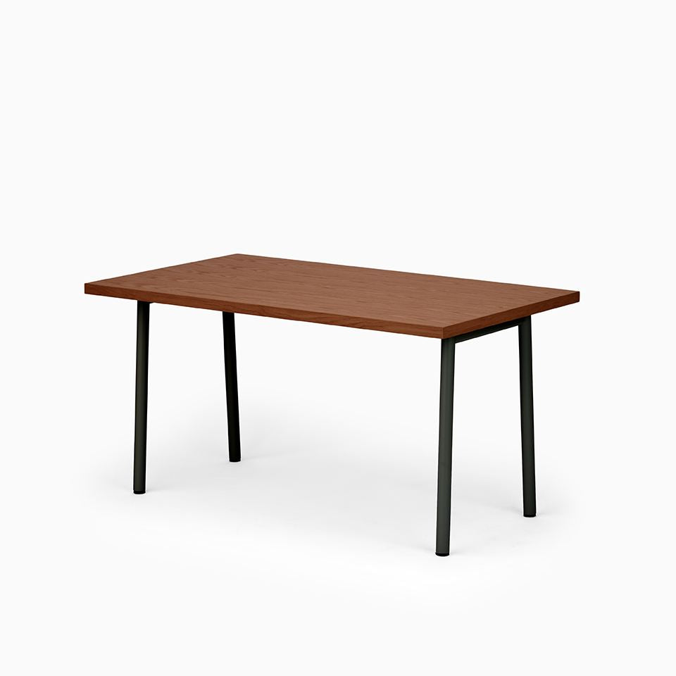 KUUM Table W1400 × D800 - オーク突板ブラウン / クーム テーブル