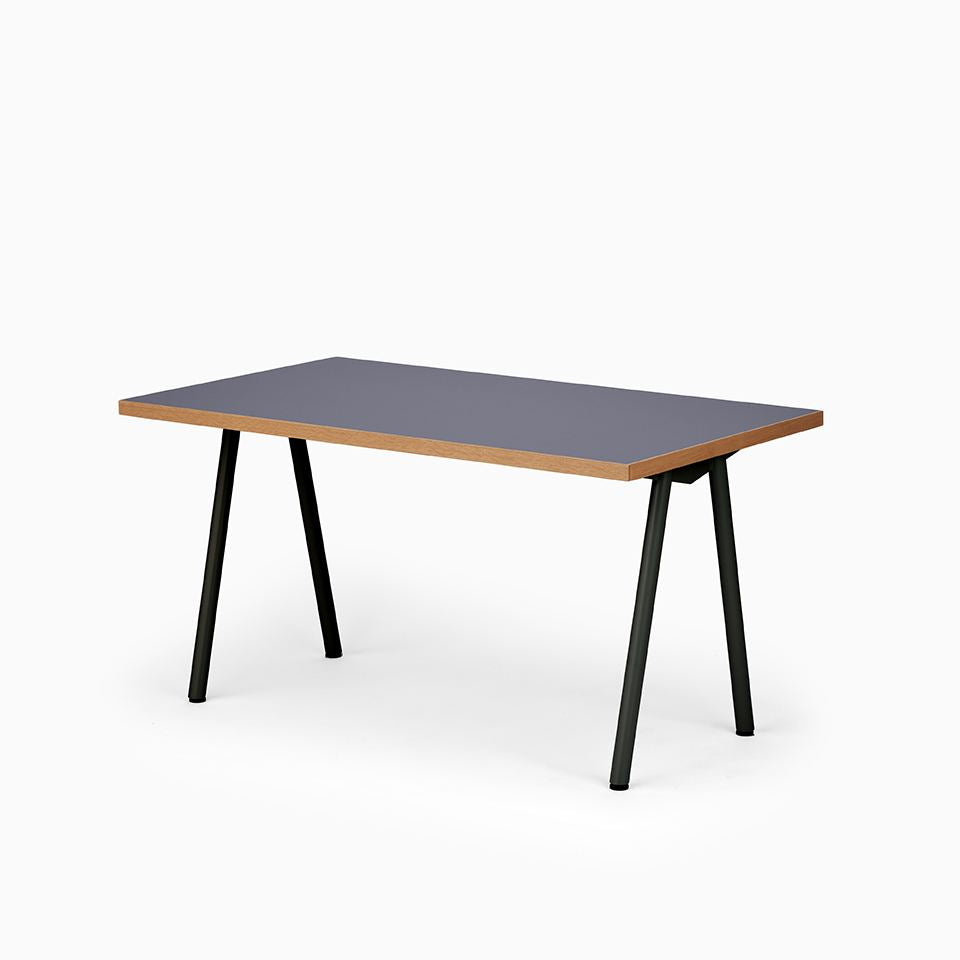 KUUM Table W1400 × D800 - メラミンネイビー / クーム テーブル