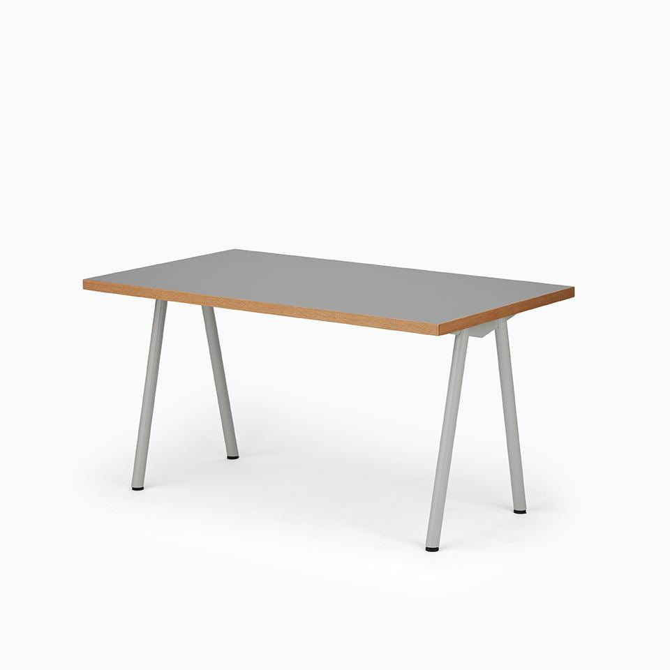 KUUM Table W1400 × D800 - メラミングレー / クーム テーブル