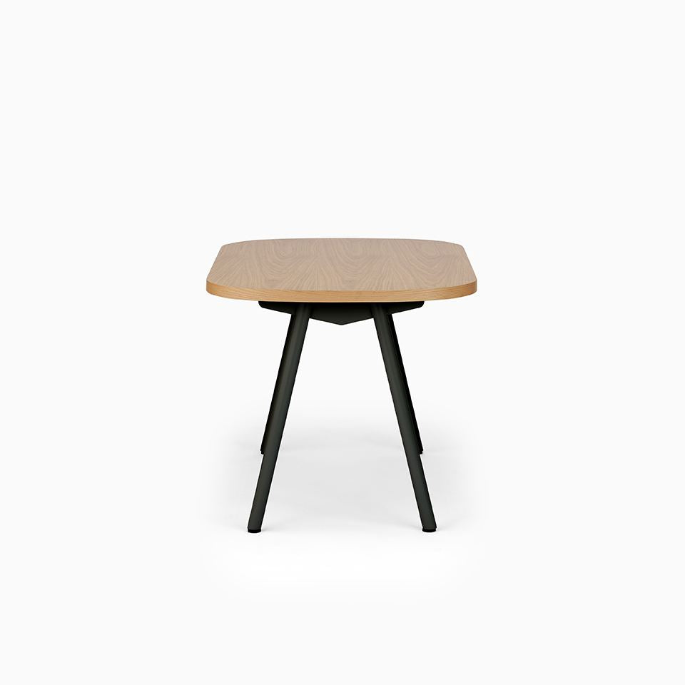 KUUM Table Oval  W1200 × D800 - オーク突板ナチュラル / クーム テーブル