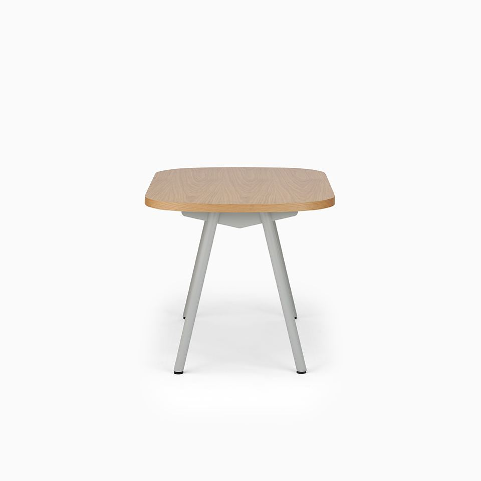 KUUM Table Oval  W1200 × D800 - オーク突板ナチュラル / クーム テーブル