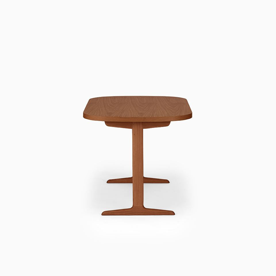 KUUM Table Oval  W1200 × D800 - オーク突板ブラウン / クーム テーブル