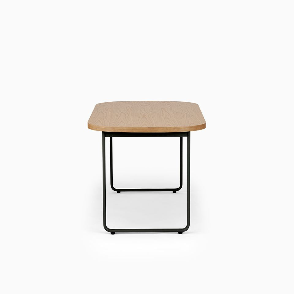 KUUM Table Oval  W1400 × D800 - オーク突板ナチュラル / クーム テーブル