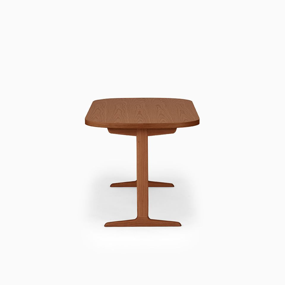 KUUM Table Oval  W1400 × D800 - オーク突板ブラウン / クーム テーブル