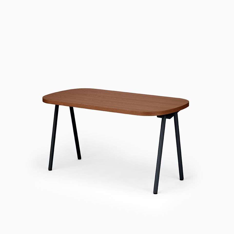 KUUM Table Oval  W1400 × D800 - オーク突板ブラウン / クーム テーブル