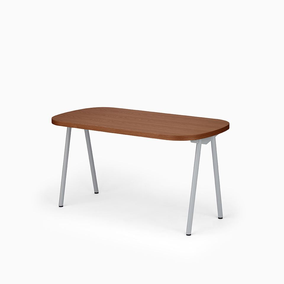 KUUM Table Oval  W1400 × D800 - オーク突板ブラウン / クーム テーブル