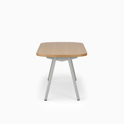 KUUM Table Oval  W1600 × D800 - オーク突板ナチュラル / クーム テーブル