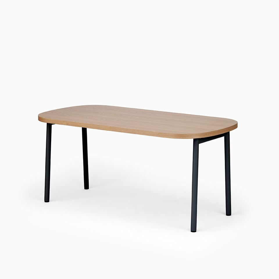 KUUM Table Oval  W1600 × D800 - オーク突板ナチュラル / クーム テーブル