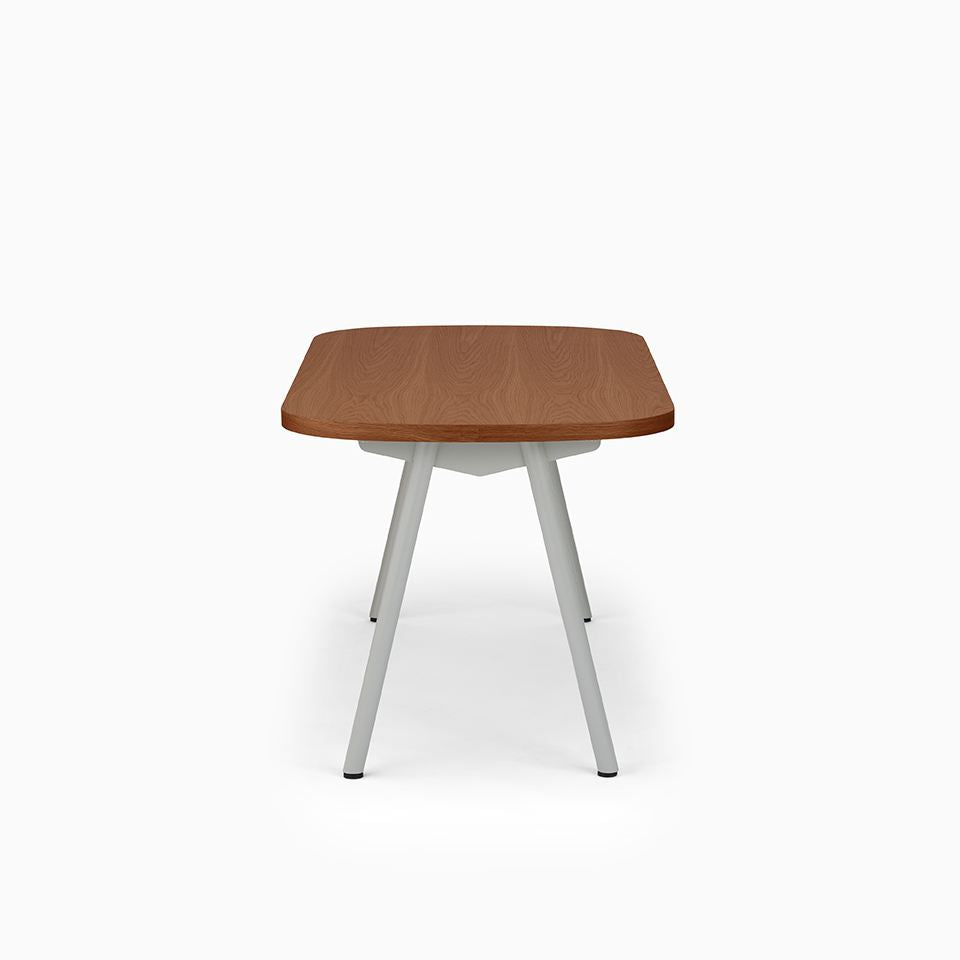 KUUM Table Oval  W1600 × D800 - オーク突板ブラウン / クーム テーブル
